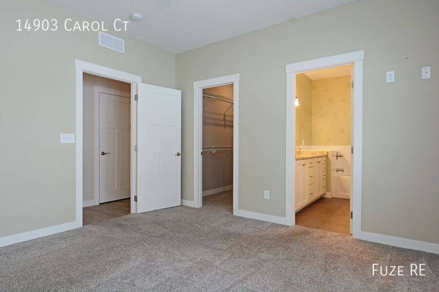 Townhouse for rent at 14903 Carol Court, Rosemount, MN 55068