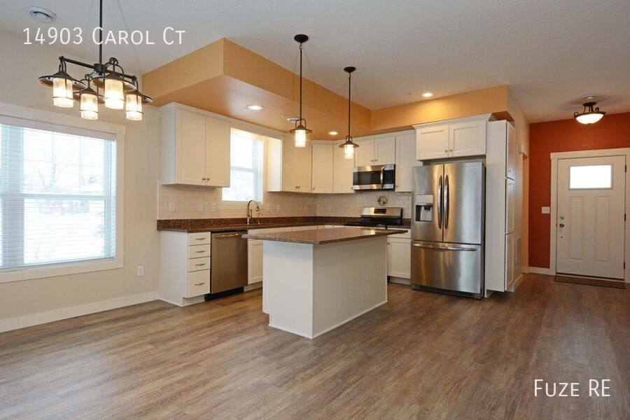 Townhouse for rent at 14903 Carol Court, Rosemount, MN 55068
