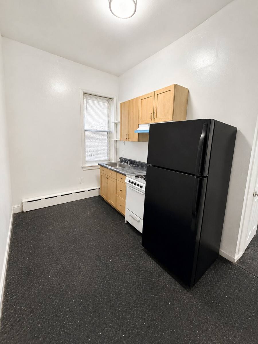 Apartment for rent at 7020 Woodland Ave #B, Philadelphia, PA 19142