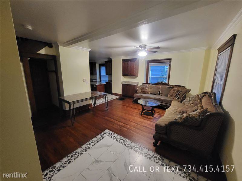 Townhouse for rent at 926 Greenwood Ave, Ann Arbor, MI 48104