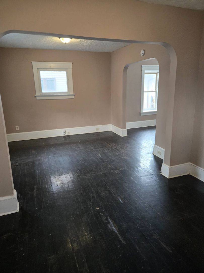 Apartment for rent at 1029 Harpster Ave, Akron, OH 44314