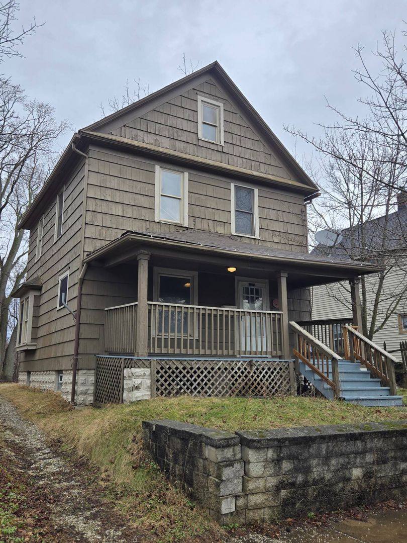 Apartment for rent at 1029 Harpster Ave, Akron, OH 44314