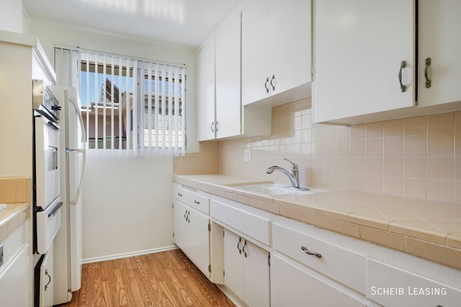 Apartment for rent at 426 S Rexford Dr #10, Beverly Hills, CA 90212