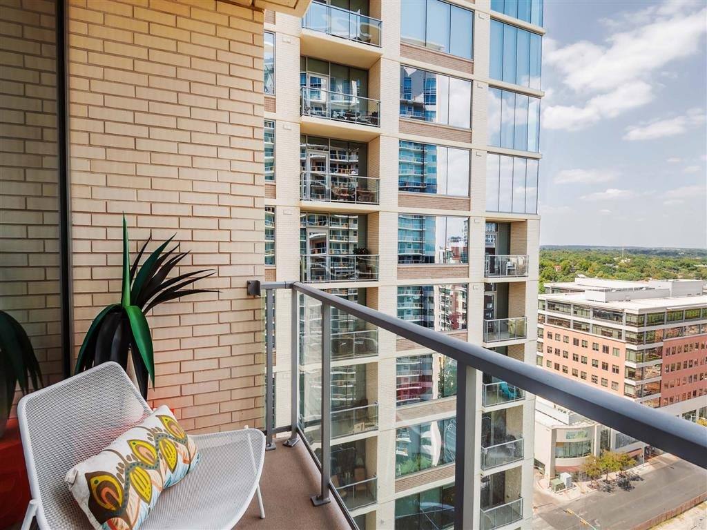 Apartment for rent at 310 Bowie St #B3-11, Austin, TX 78703