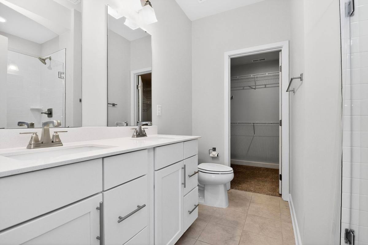 Townhouse for rent at 948 Broad River Lane, Charlotte, NC 28211