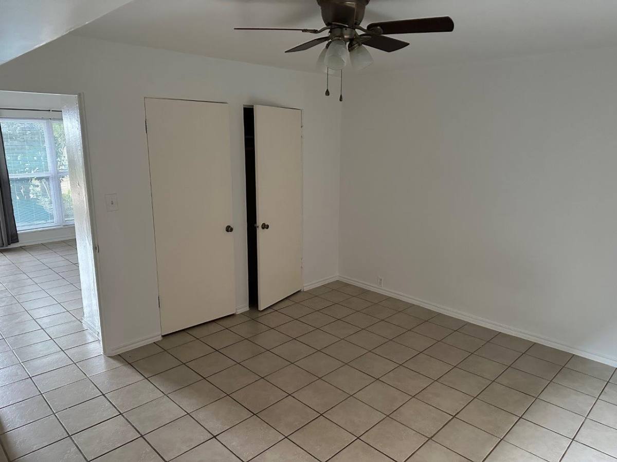 Apartment for rent at 820 W Alabama St #820-6, Houston, TX 77006