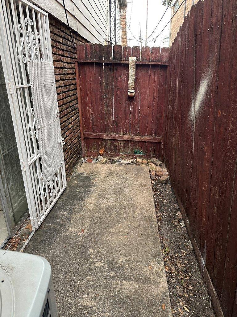 Apartment for rent at 820 W Alabama St #820-6, Houston, TX 77006
