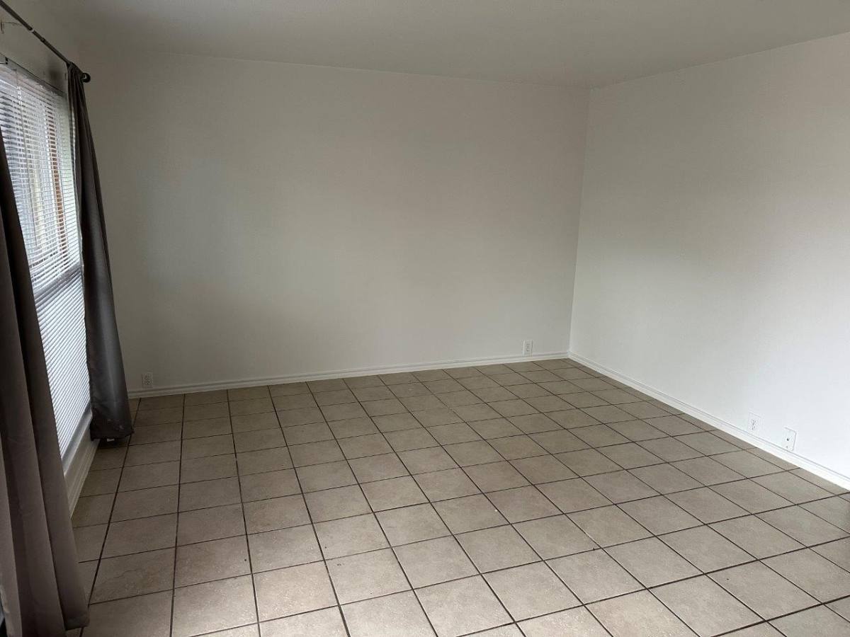 Apartment for rent at 820 W Alabama St #820-6, Houston, TX 77006