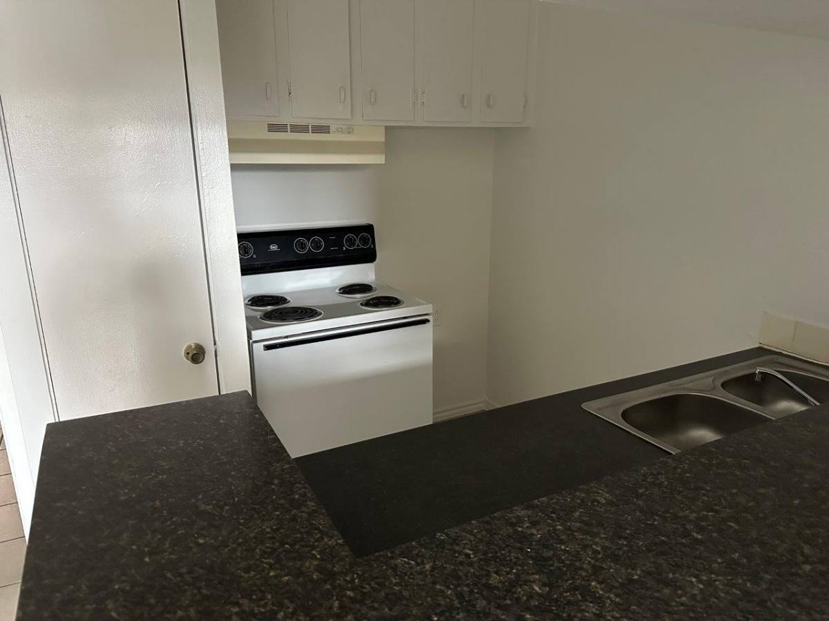 Apartment for rent at 820 W Alabama St #820-6, Houston, TX 77006