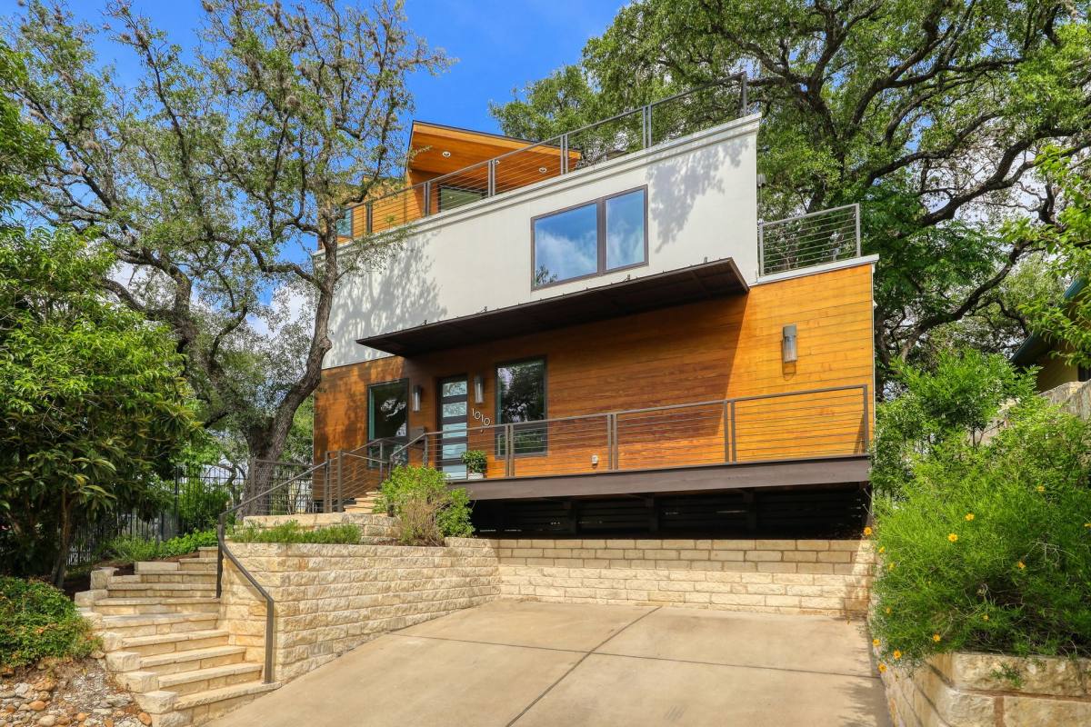Condo for rent at 1010 Hillside Ave, Austin, TX 78704