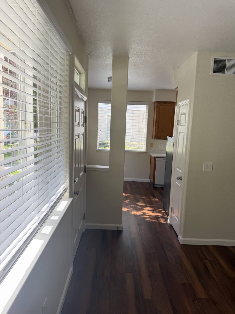 Apartment for rent at 1040 Prospect Ave #105, Santa Rosa, CA 95409