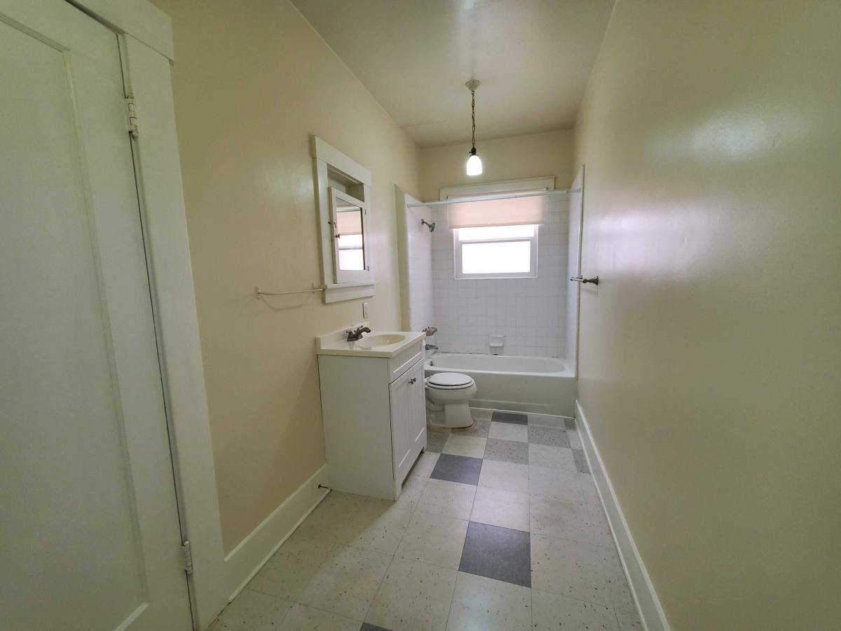 Apartment for rent at 442 8th St #8, Santa Rosa, CA 95401