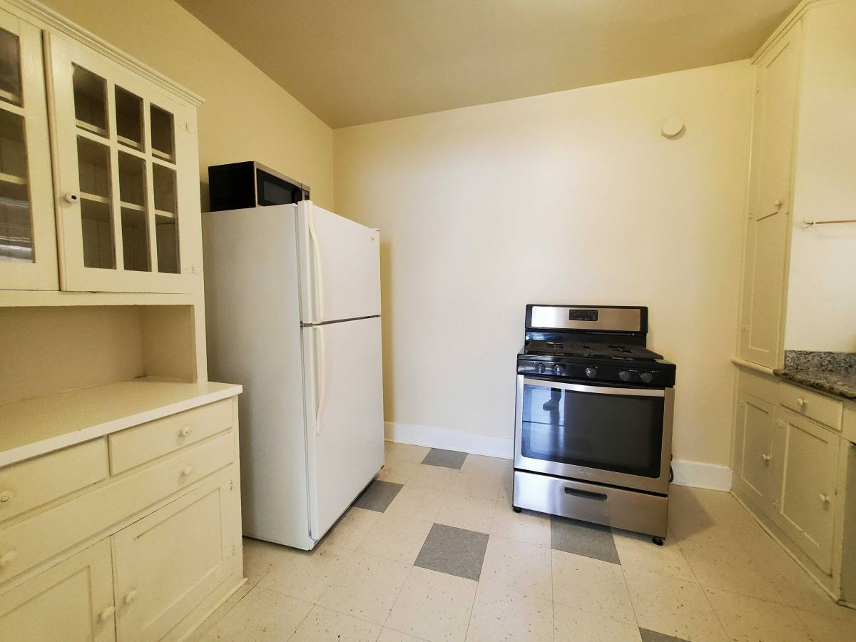 Apartment for rent at 442 8th St #8, Santa Rosa, CA 95401