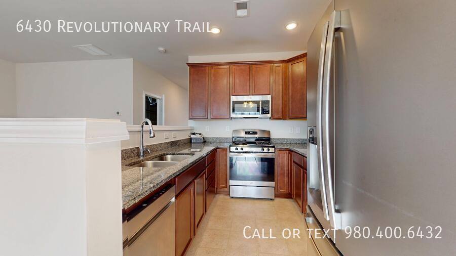 Townhouse for rent at 6430 Revolutionary Trail, Charlotte, NC 28217