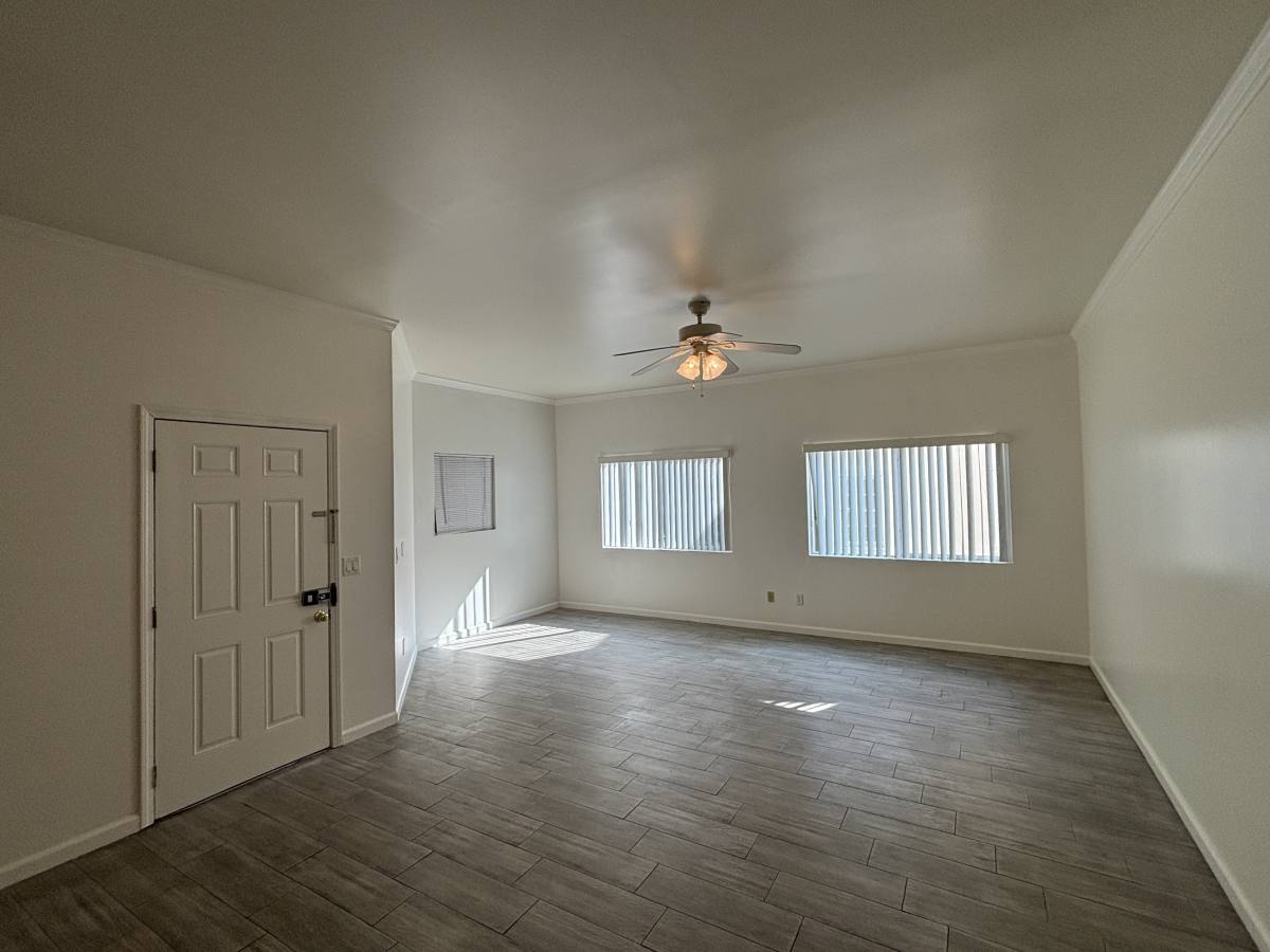 Townhouse for rent at 705 S Gramercy Place, Los Angeles, CA 90005