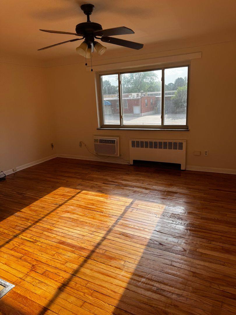 Apartment for rent at 931 Tennesee Ave #6, Cincinnati, OH 45229