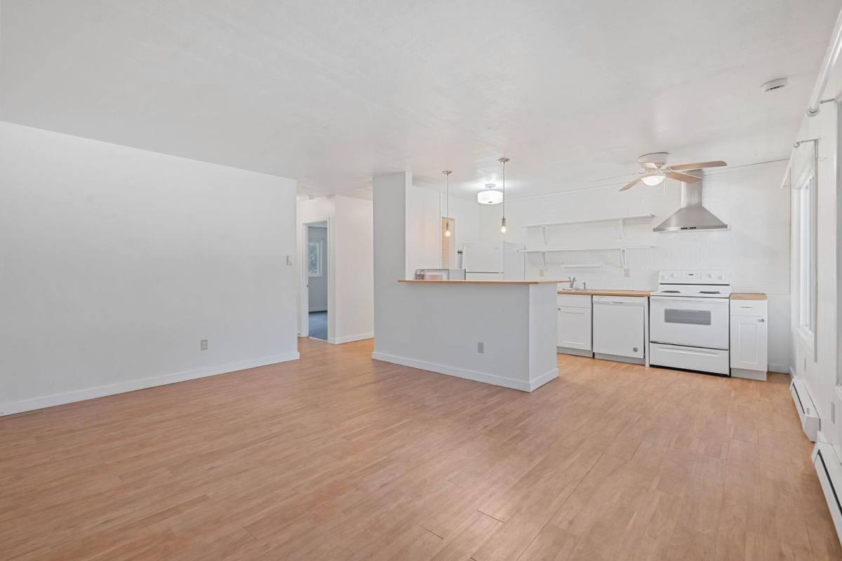 Apartment for rent at 9228-9232 N Saint Louis Ave, Portland, OR 97203