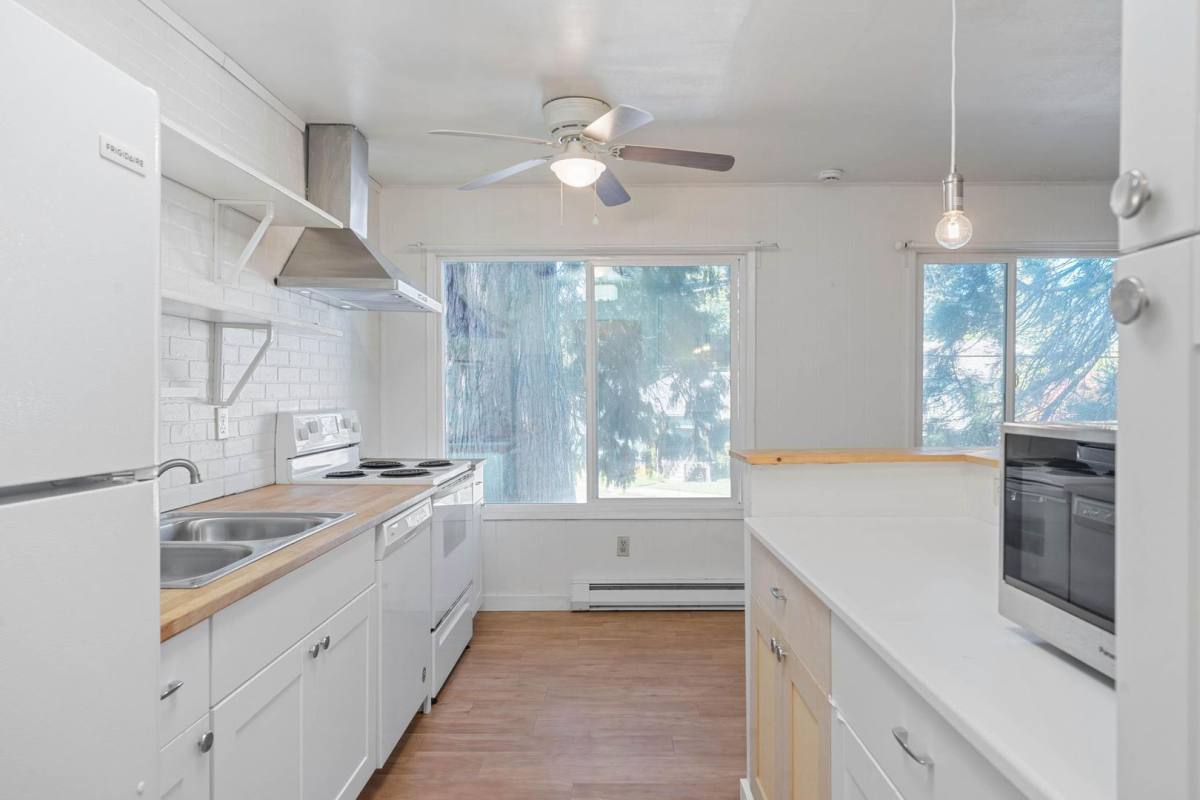 Apartment for rent at 9228-9232 N Saint Louis Ave, Portland, OR 97203