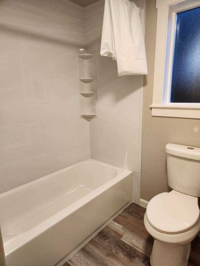 Apartment for rent at 401 403 Stanford Dr, Mount Vernon, WA 98273