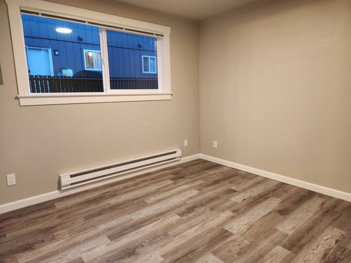 Apartment for rent at 401 403 Stanford Dr, Mount Vernon, WA 98273