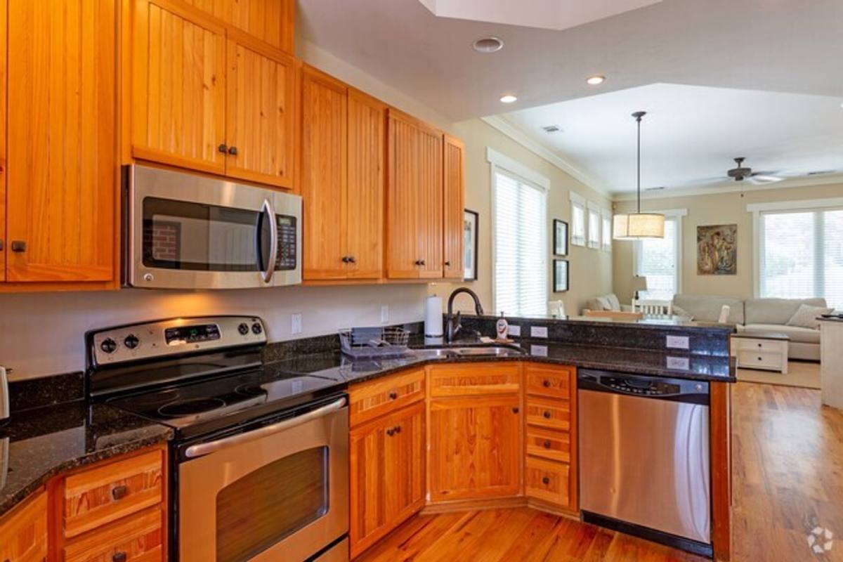 Townhouse for rent at 1339 Hancock Court, Tallahassee, FL 32304