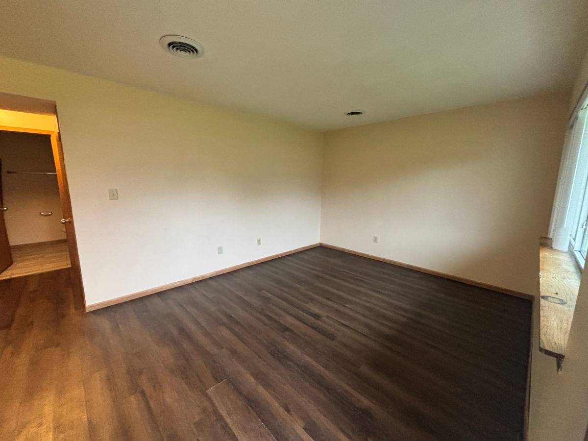 Apartment for rent at 815 S Dousman St #2, Prairie Du Chien, WI 53821