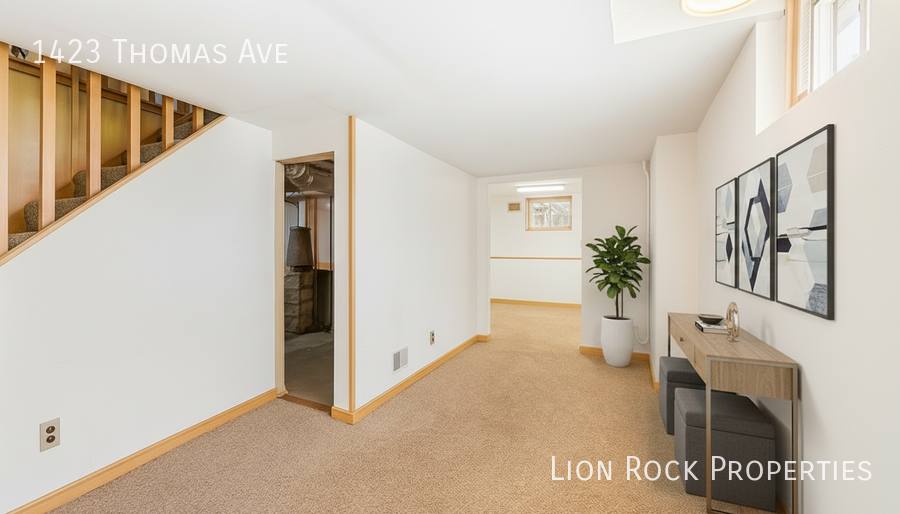 House for rent at 1423 Thomas Ave, Saint Paul, MN 55104