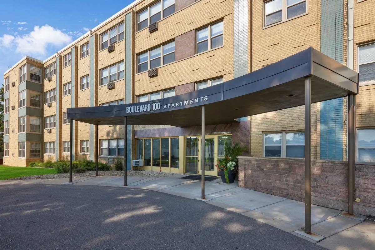 Apartment for rent at 3000 Mn Highway 100, Minneapolis, MN 55416