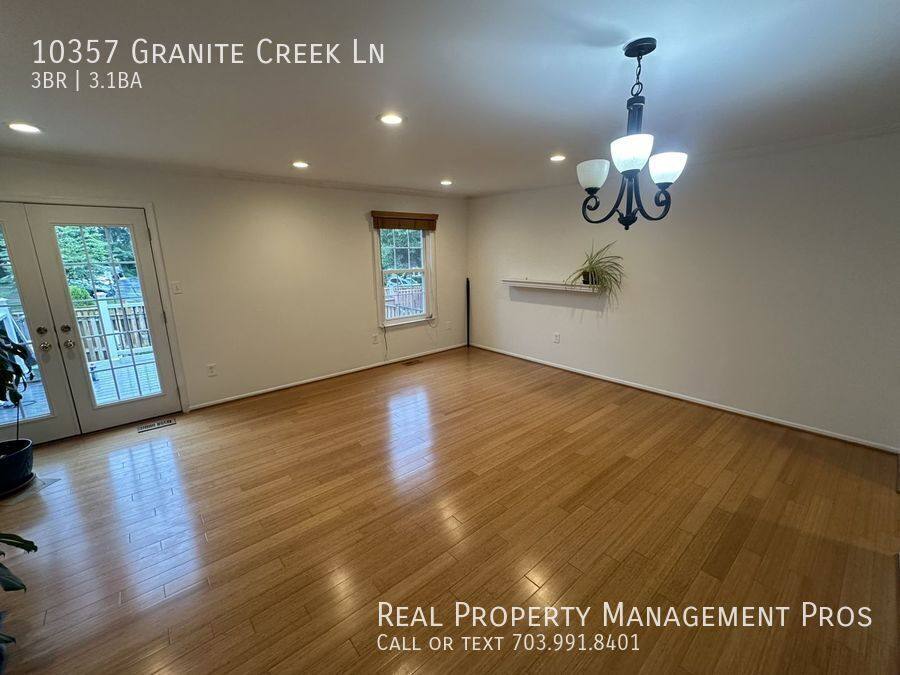 Townhouse for rent at 10357 Granite Creek Lane, Oakton, VA 22124
