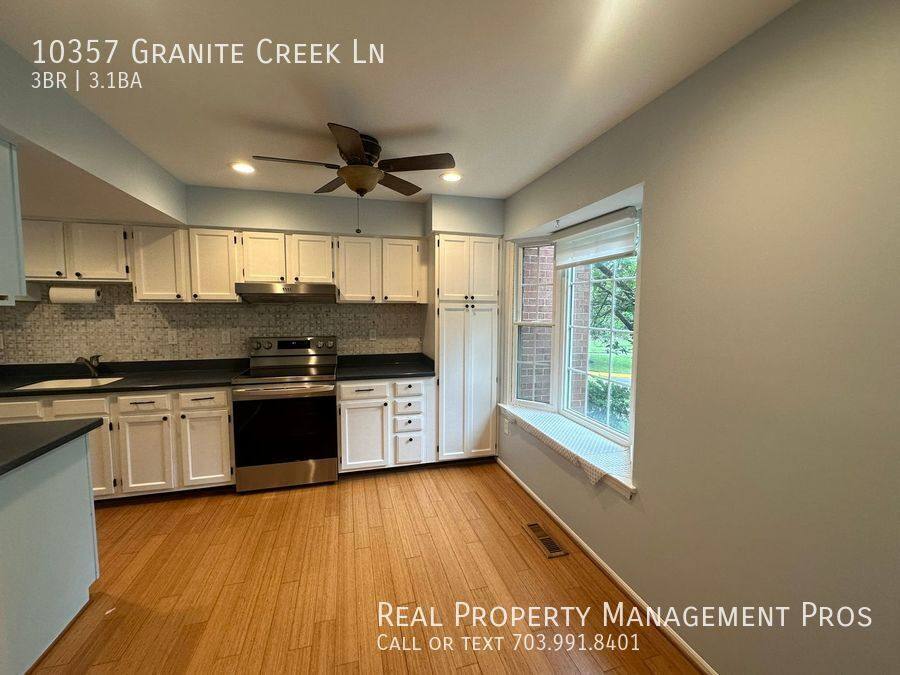 Townhouse for rent at 10357 Granite Creek Lane, Oakton, VA 22124