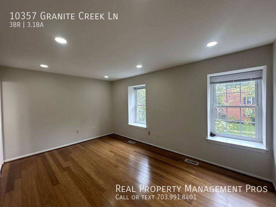 Townhouse for rent at 10357 Granite Creek Lane, Oakton, VA 22124