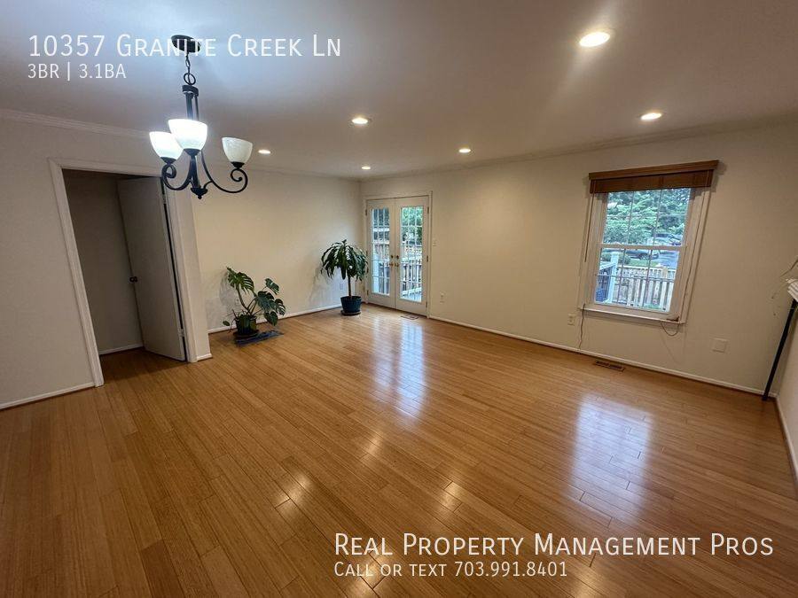 Townhouse for rent at 10357 Granite Creek Lane, Oakton, VA 22124
