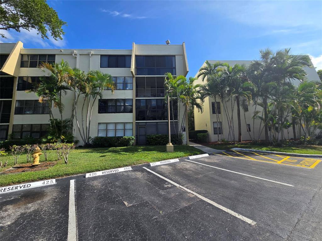Apartment for rent at 20441 NE 30th Ave #110, Miami, FL 33180