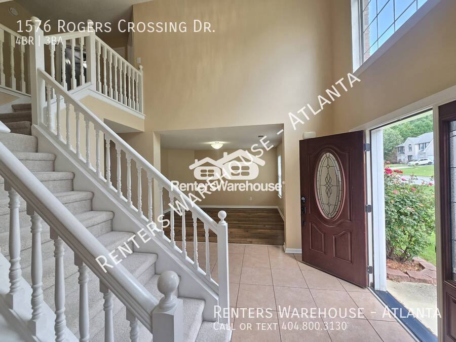 House for rent at 1576 Rogers Crossing Dr, Lithonia, GA 30058