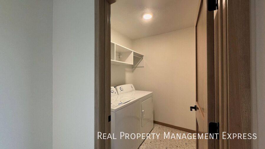 Townhouse for rent at 9000 W Jerald Place, Sioux Falls, SD 57106