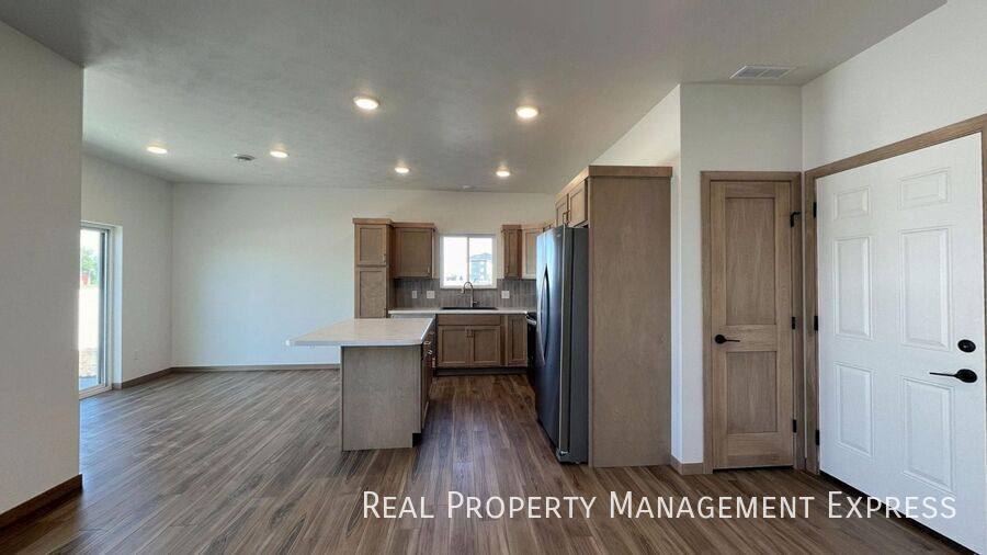 Townhouse for rent at 9000 W Jerald Place, Sioux Falls, SD 57106