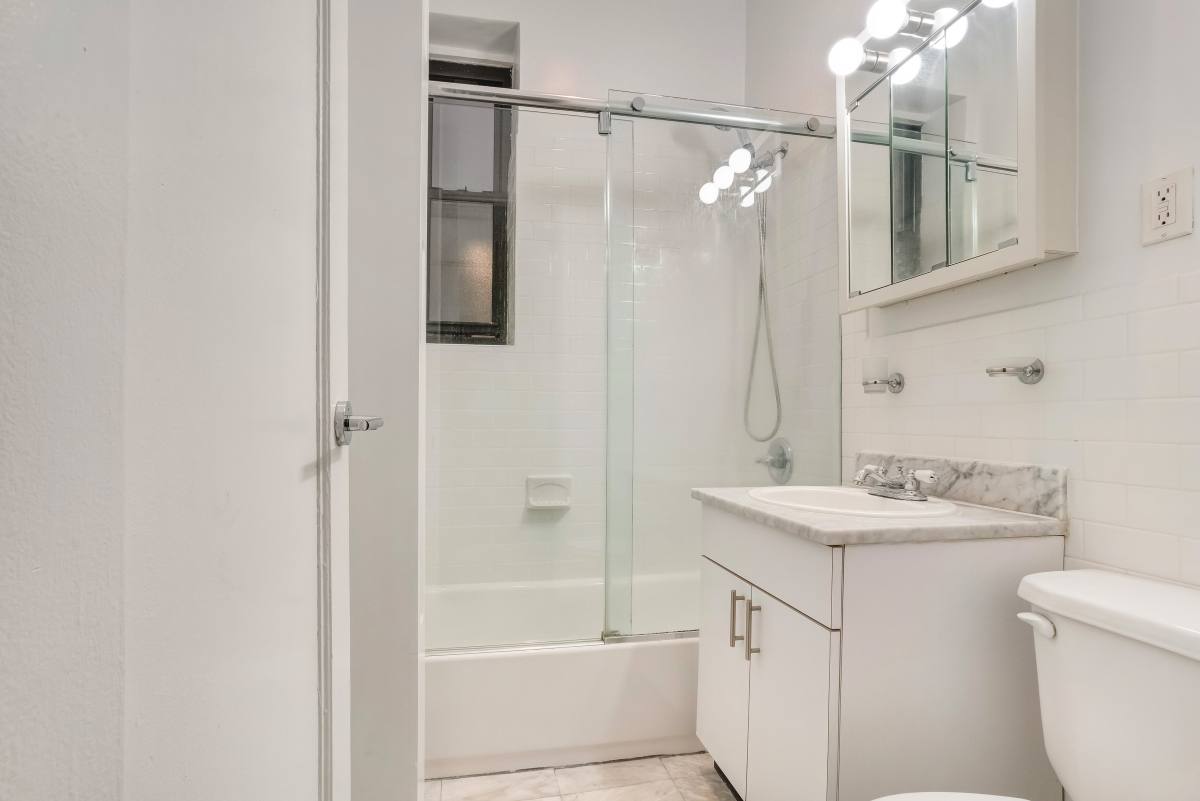 Apartment for rent at 26 E 91st St #EV4C, New York, NY 10128