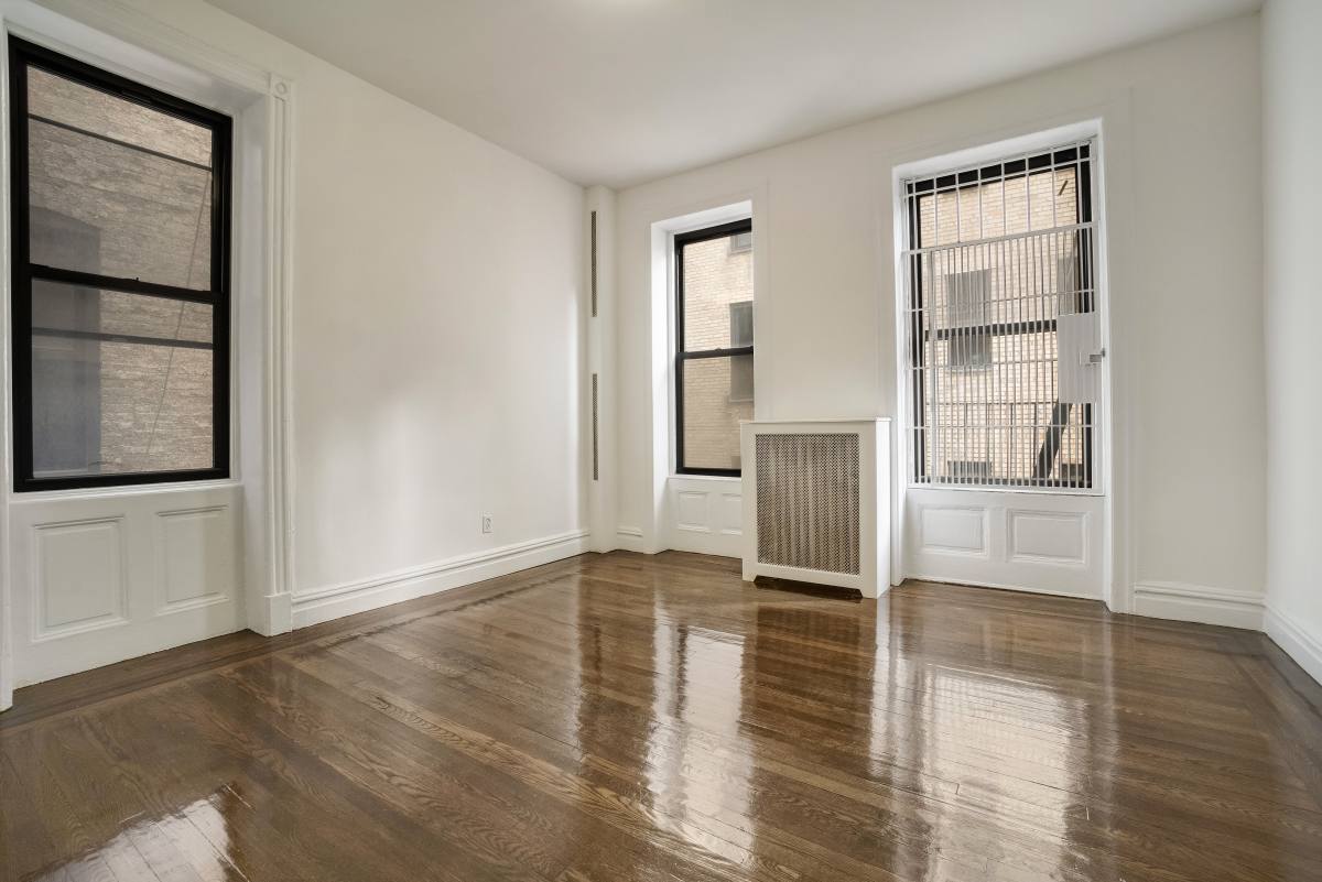 Apartment for rent at 26 E 91st St #EV4C, New York, NY 10128