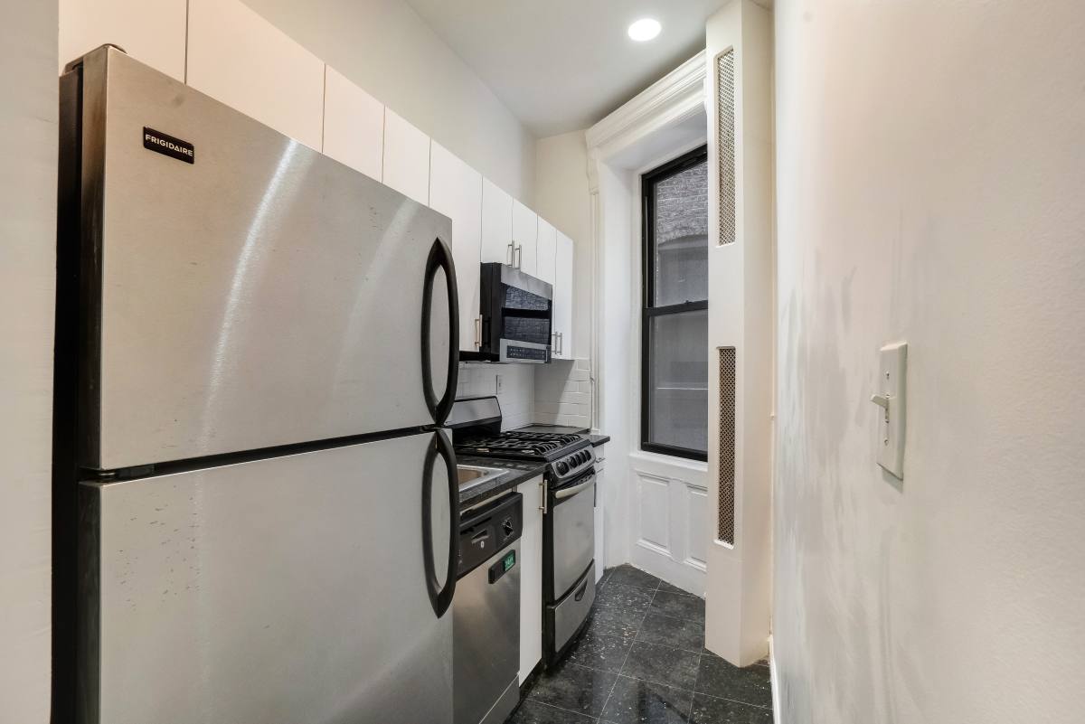 Apartment for rent at 26 E 91st St #EV4C, New York, NY 10128