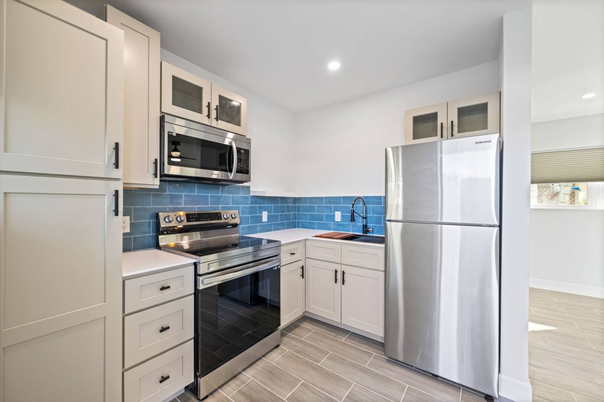 Apartment for rent at 3012 Broadway Ave, West Palm Beach, FL 33407