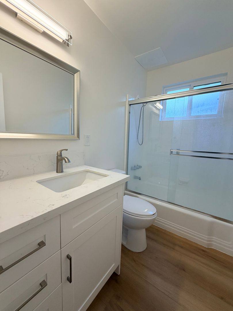 Apartment for rent at 124 S Everett St, Glendale, CA 91206