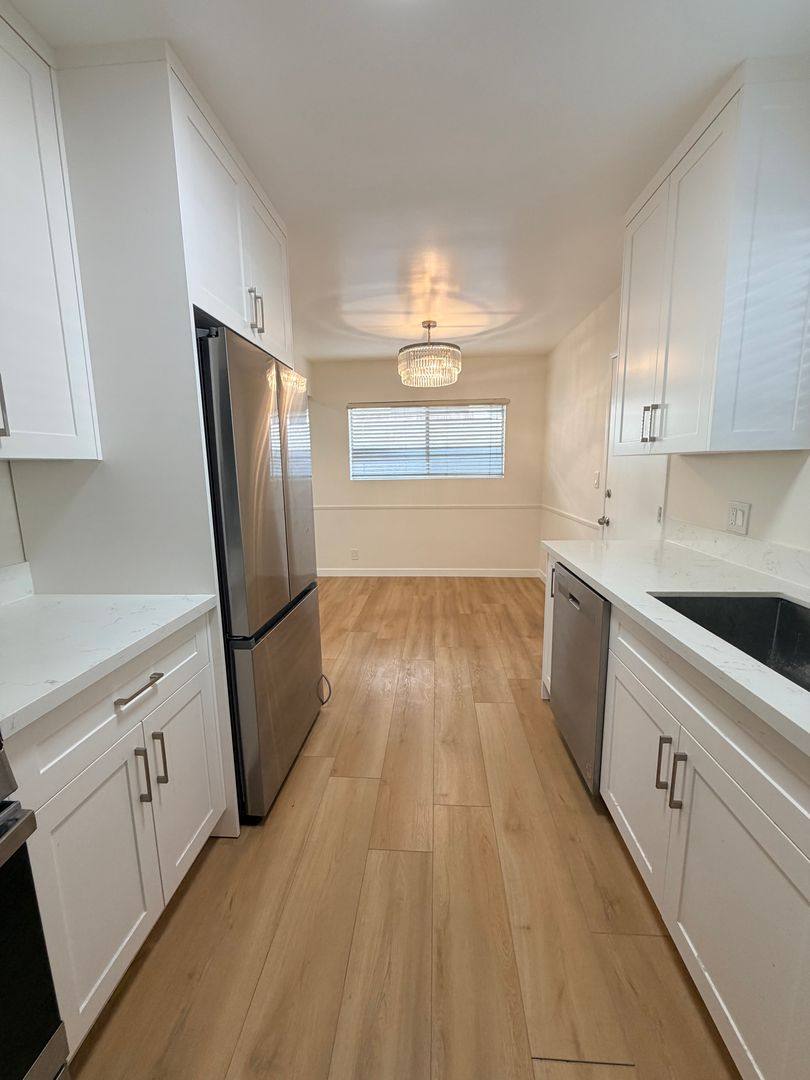 Apartment for rent at 124 S Everett St, Glendale, CA 91206