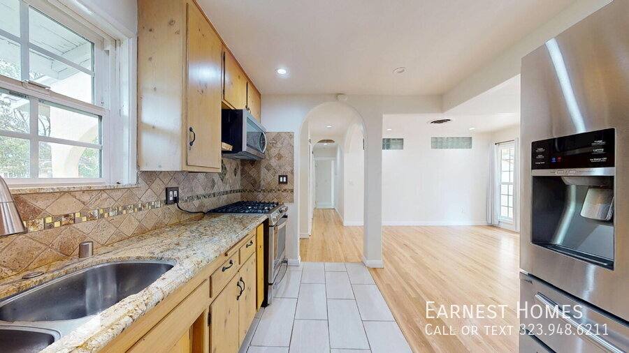 House for rent at 19022 Sylvan St, Reseda, CA 91335