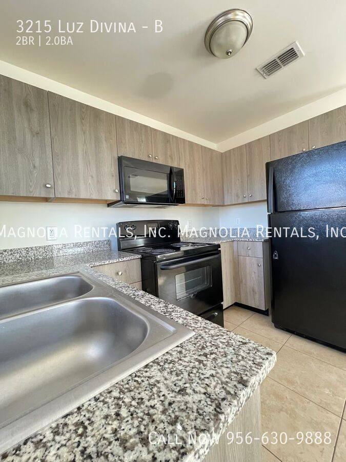 Apartment for rent at 3215 Luz Divina #B, Edinburg, TX 78542