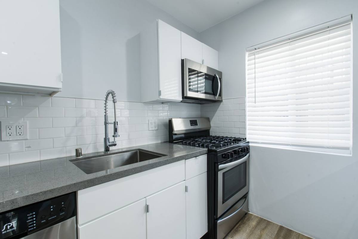 Apartment for rent at 1636 N Fuller Ave, Los Angeles, CA 90046