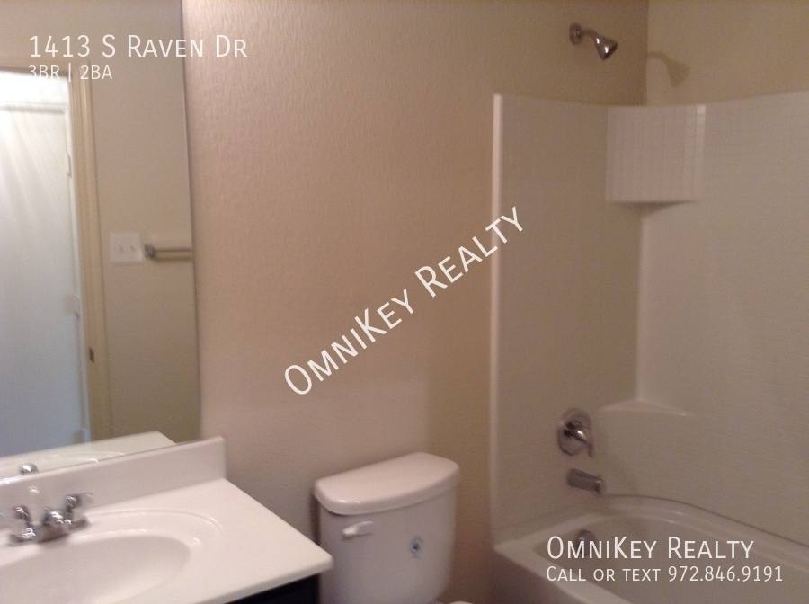 House for rent at 1413 S Raven Dr, Sherman, TX 75092