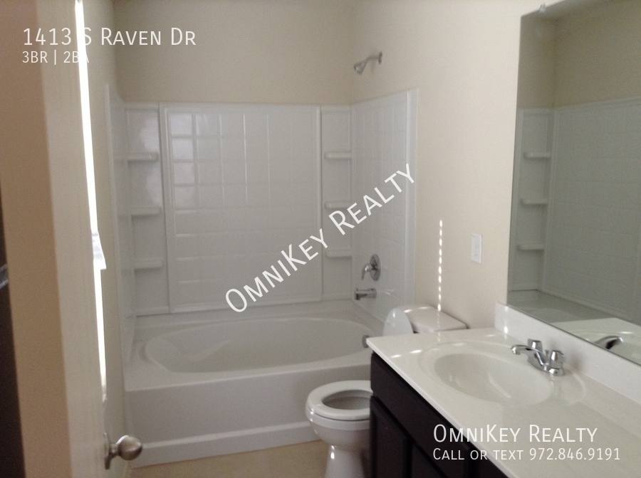 House for rent at 1413 S Raven Dr, Sherman, TX 75092