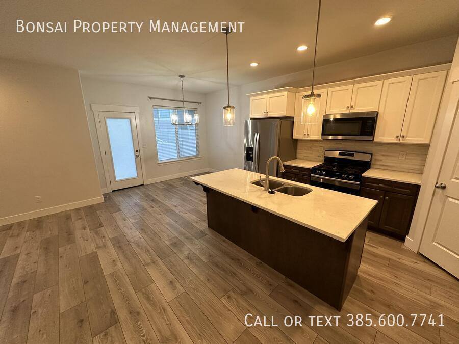 Townhouse for rent at 4343 W Hemsley Lane, South Jordan, UT 84095