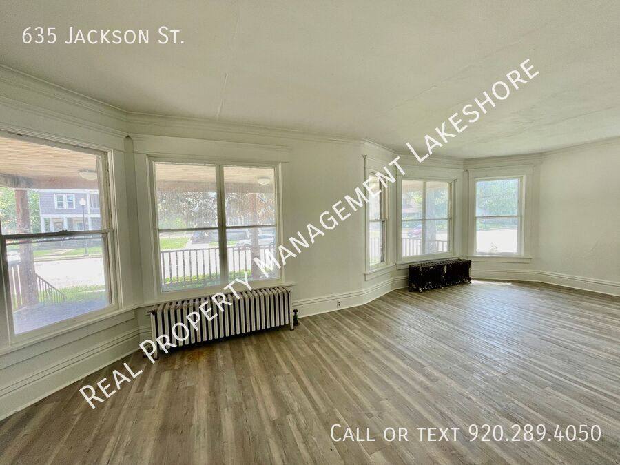 House for rent at 635 Jackson St, Oshkosh, WI 54901