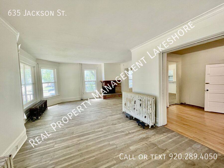 House for rent at 635 Jackson St, Oshkosh, WI 54901